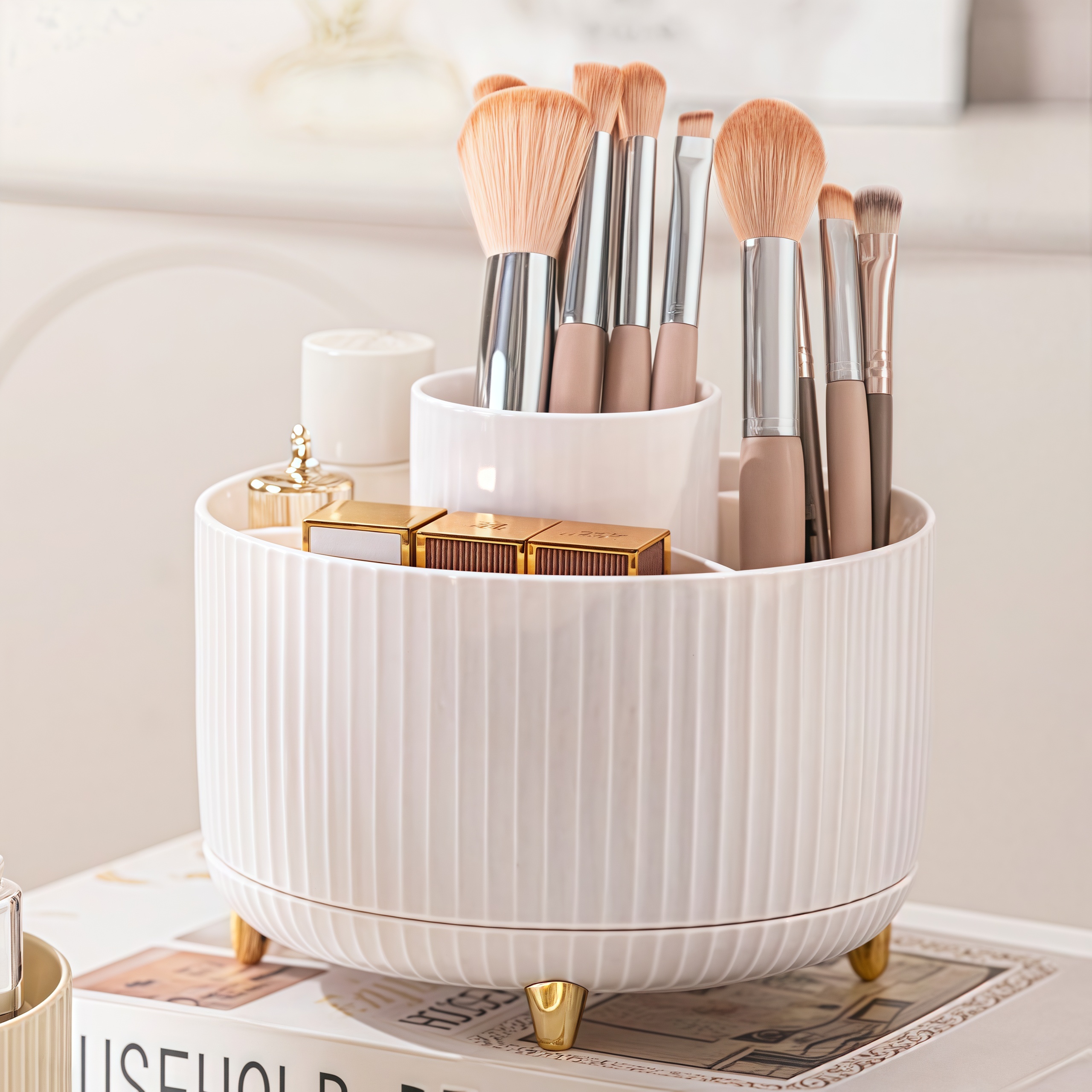 Luxury Skincare Makeup - Light Luxury Gold Feet 360 °