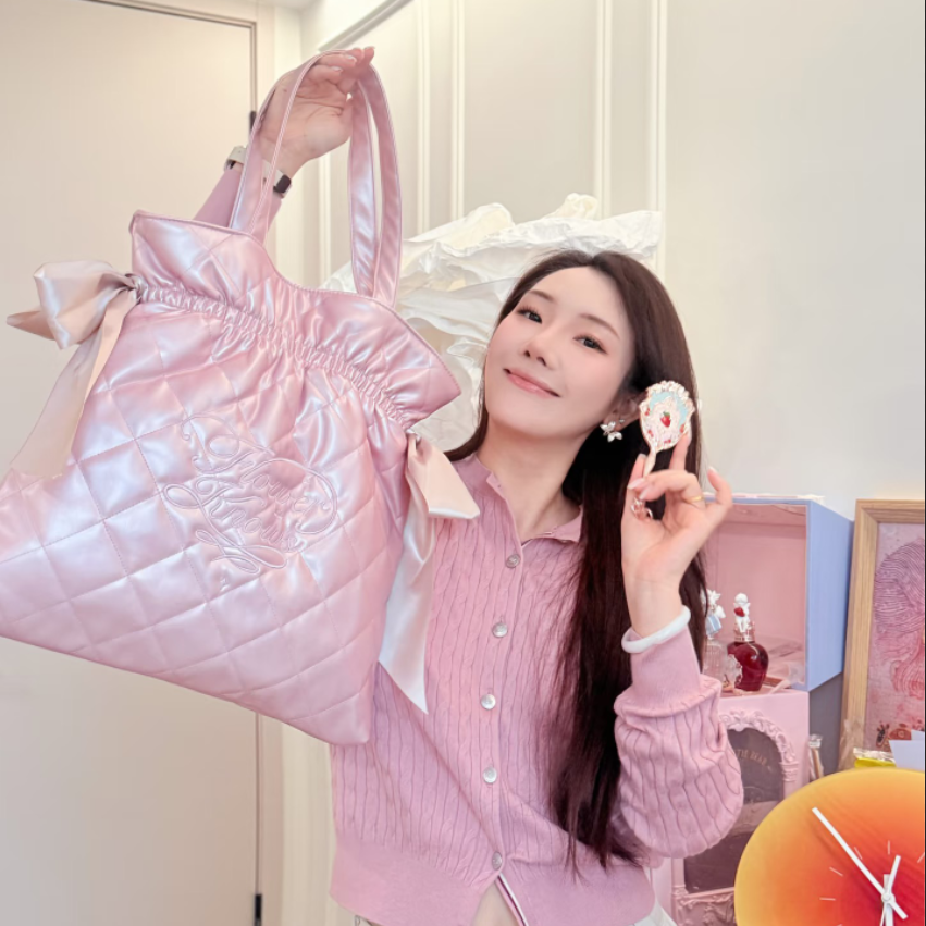Flowerknows Travel Tote Bag Pi - Luxury Skincare Products のレビューと価格