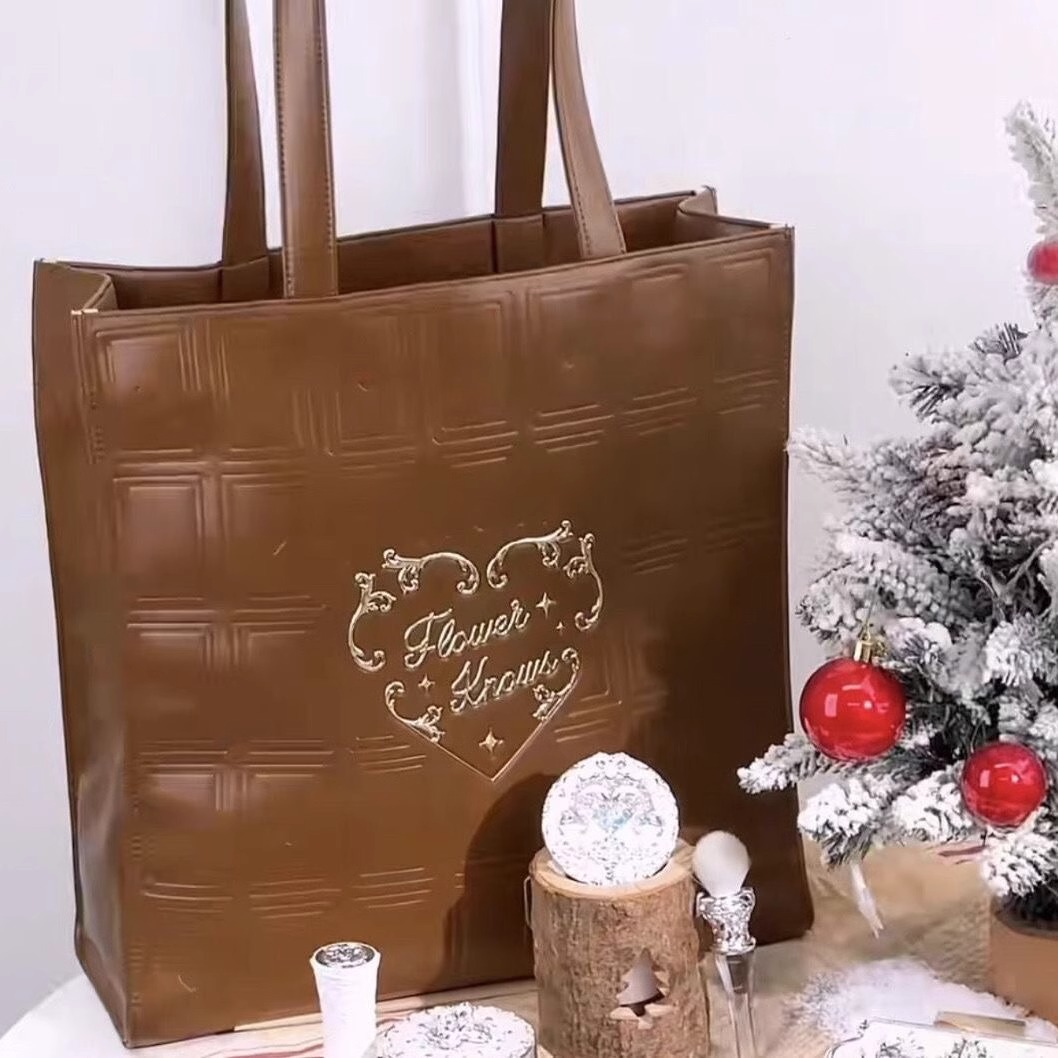 Flowerknows Travel Tote Bag Pi - Luxury Skincare Products のレビューと価格